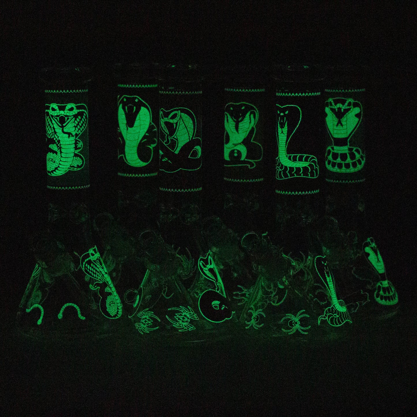 Fortune | 12" 9mm Snake Glow in the dark Beaker Bong [GT125009]_7