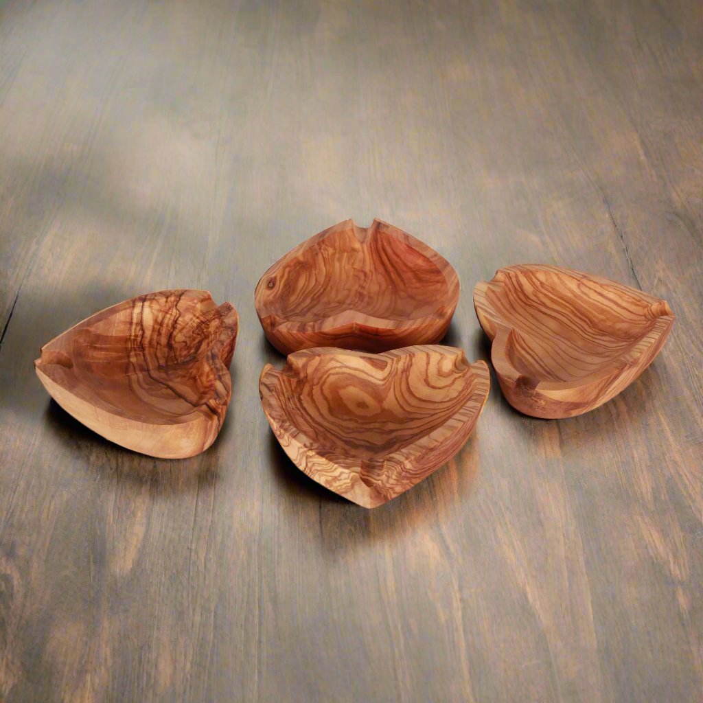 VOW | Olive wood Heart shaped ashtray_2