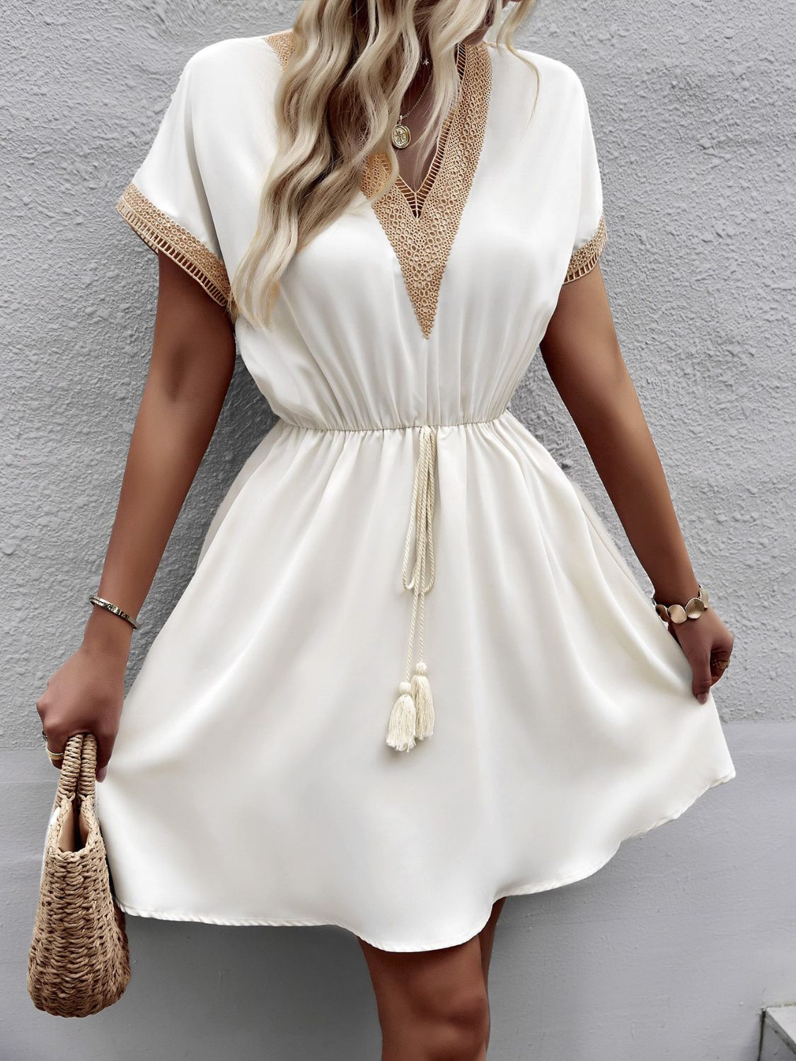 Devine Contrast Trim V-Neck Short Sleeve Mini Dress