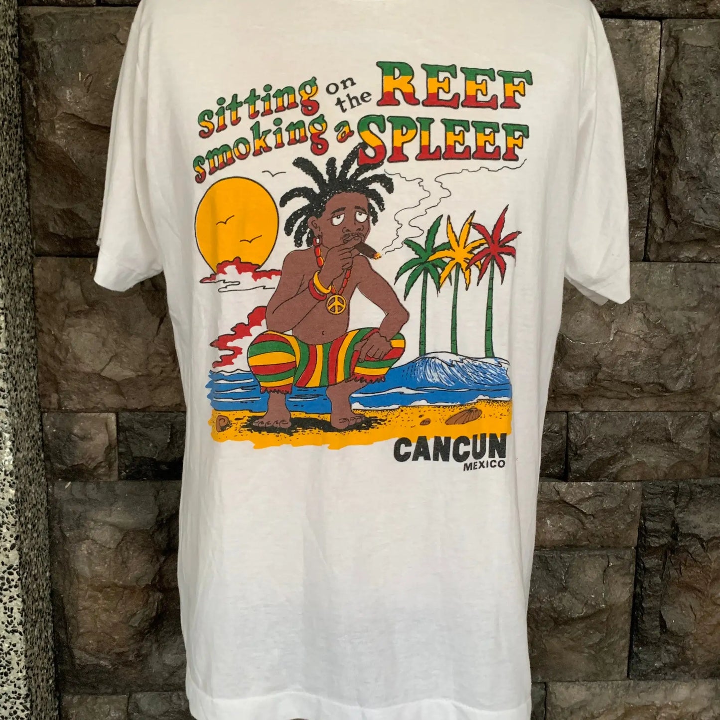 Vintage sitting on the reef smoking s spleef cancun maxico 90s Reggae Rasta T Shirt Tourist