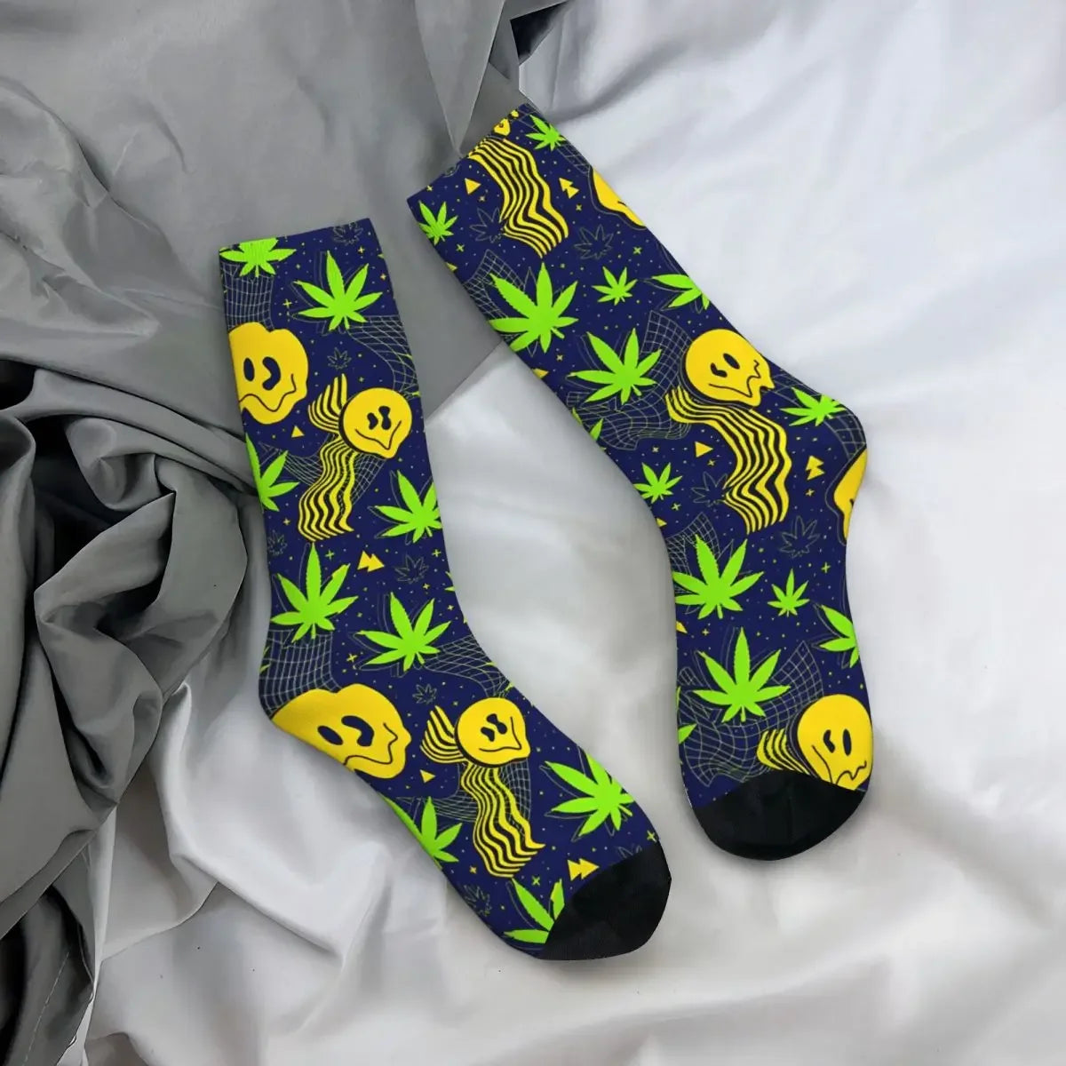 Cannabis Marijuana Pattern Men's Socks Vintage Harajuku Street Style Novelty Casual Crew Sock