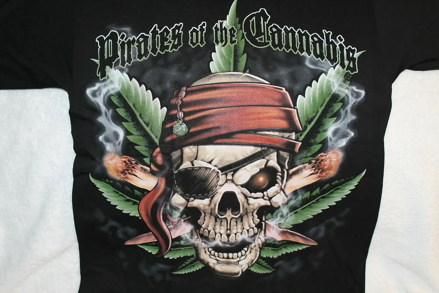 Fashion Pirate Skull Marijuana Leaf Joint T-Shirt 100% Cotton O-Neck Summer Short Sleeve Casual Mens T-shirt Size S-3XL